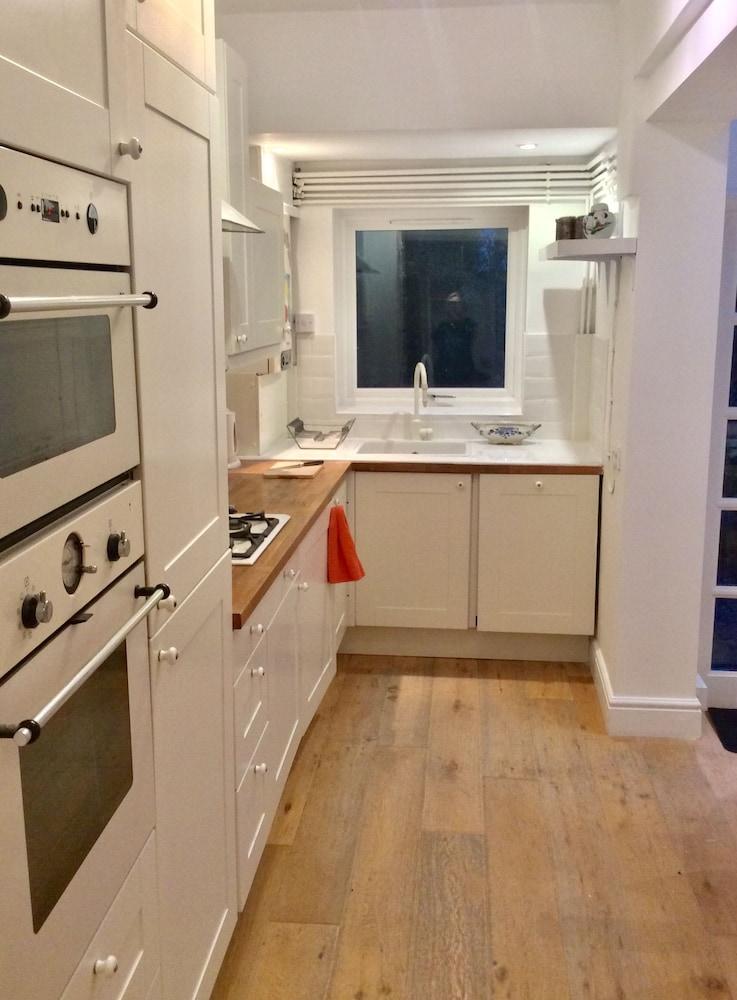 The Old Bookbinders Retreat