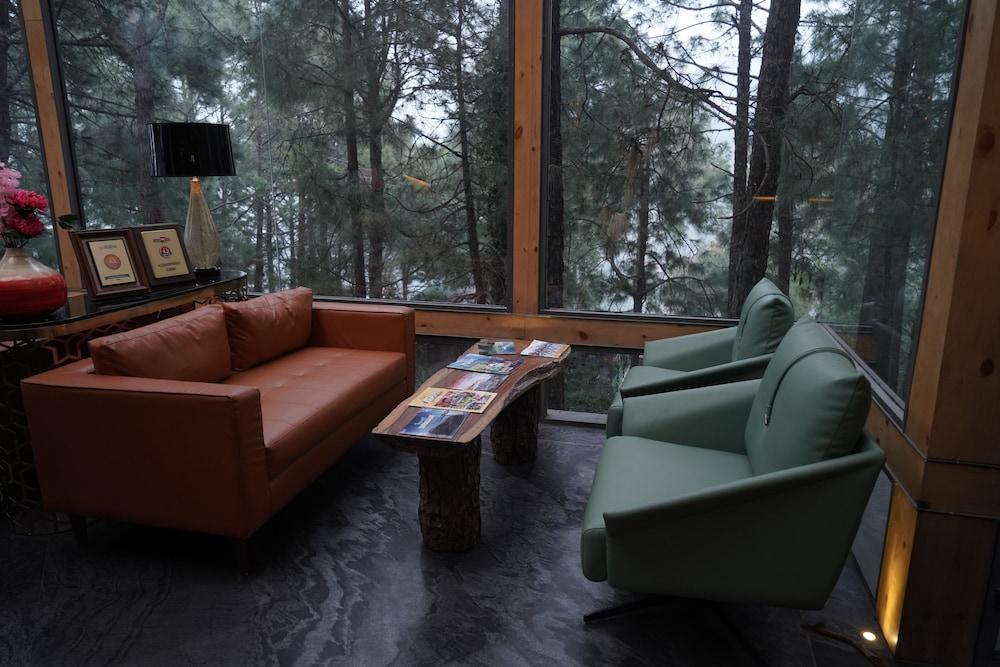 Kasauli Hills Resort