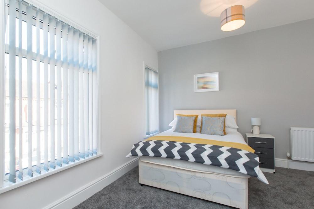 Townhouse @ 58 Brooklyn St - Crewe