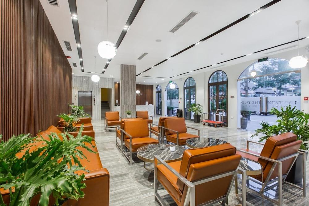The Twin Hotel