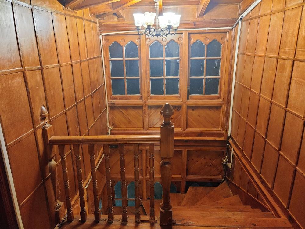 Shimla British Resort