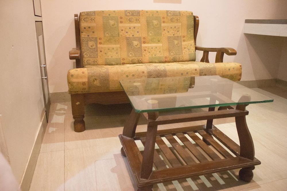 Hotel Highland Residency