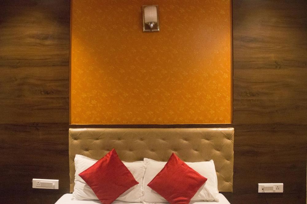 Hotel Highland Residency