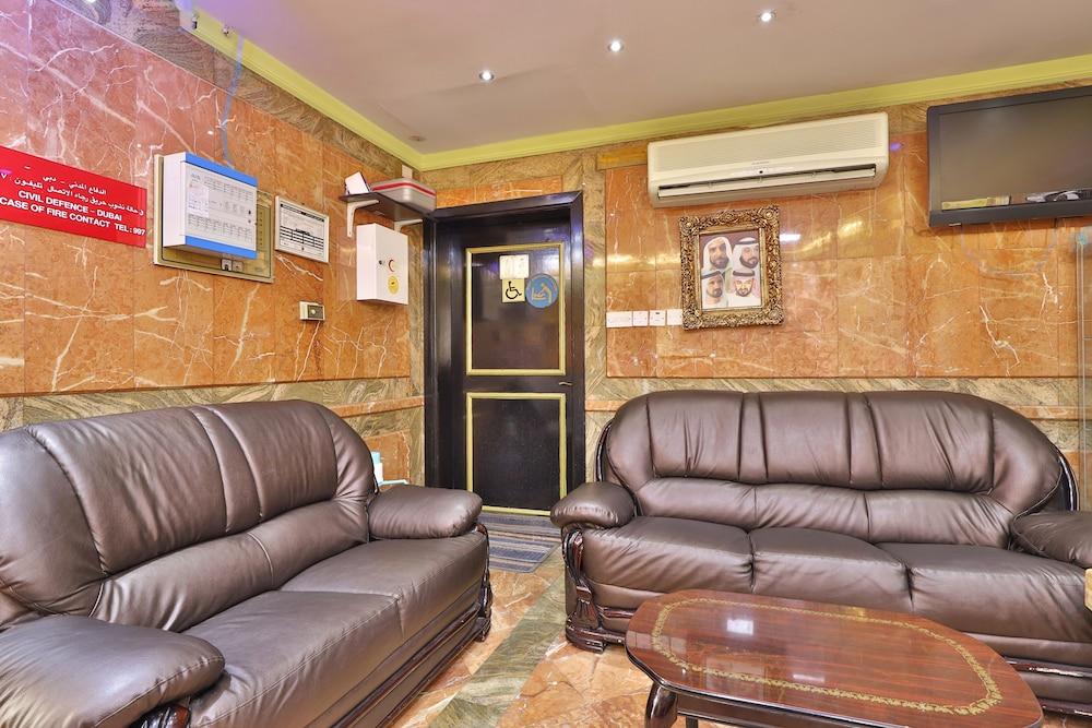 OYO 261 Remas Hotel Apartment