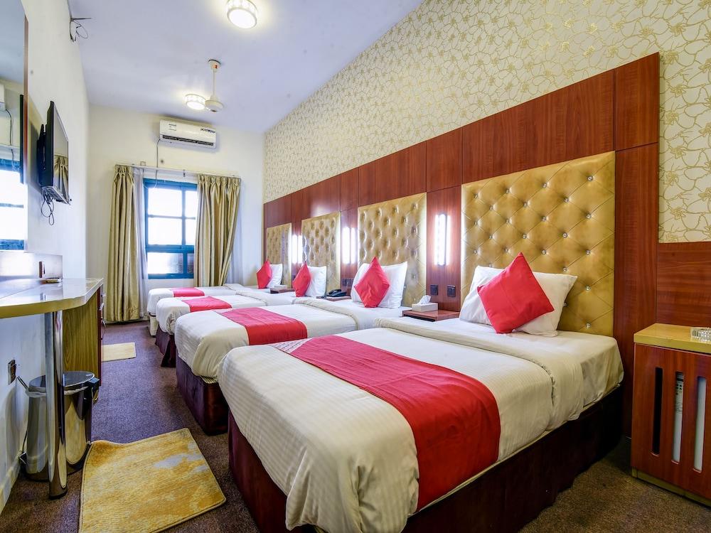 OYO 271 Parasol Hotel