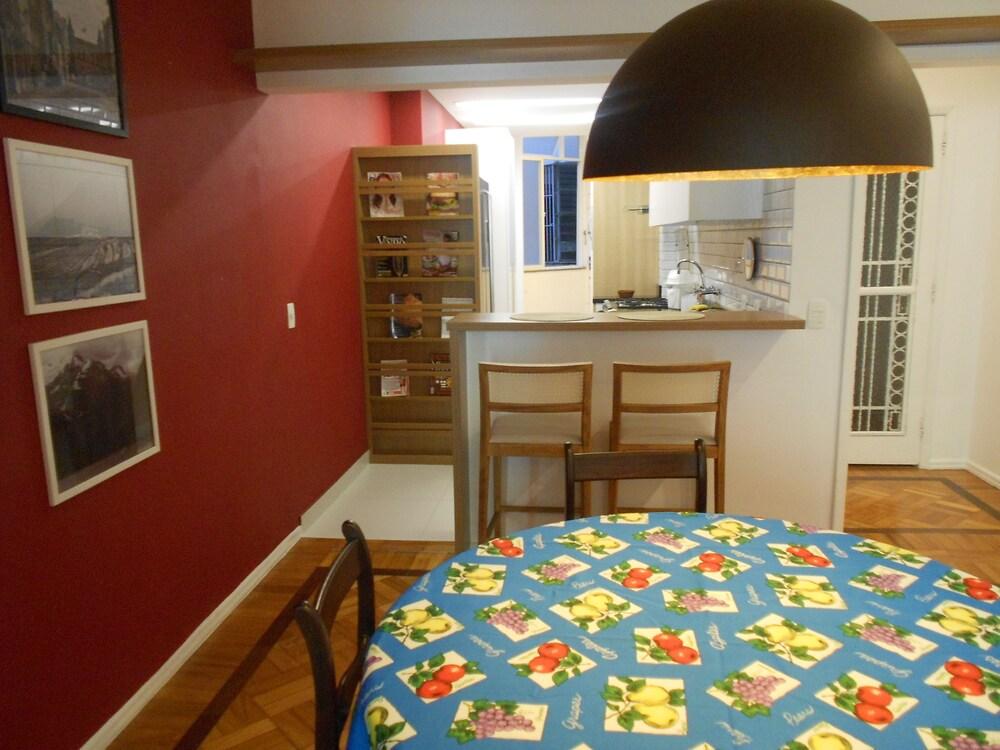 Gohouse - Atlantica 702 B