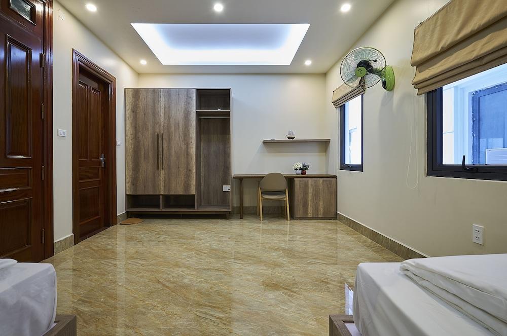 La Lumiere Harbor House