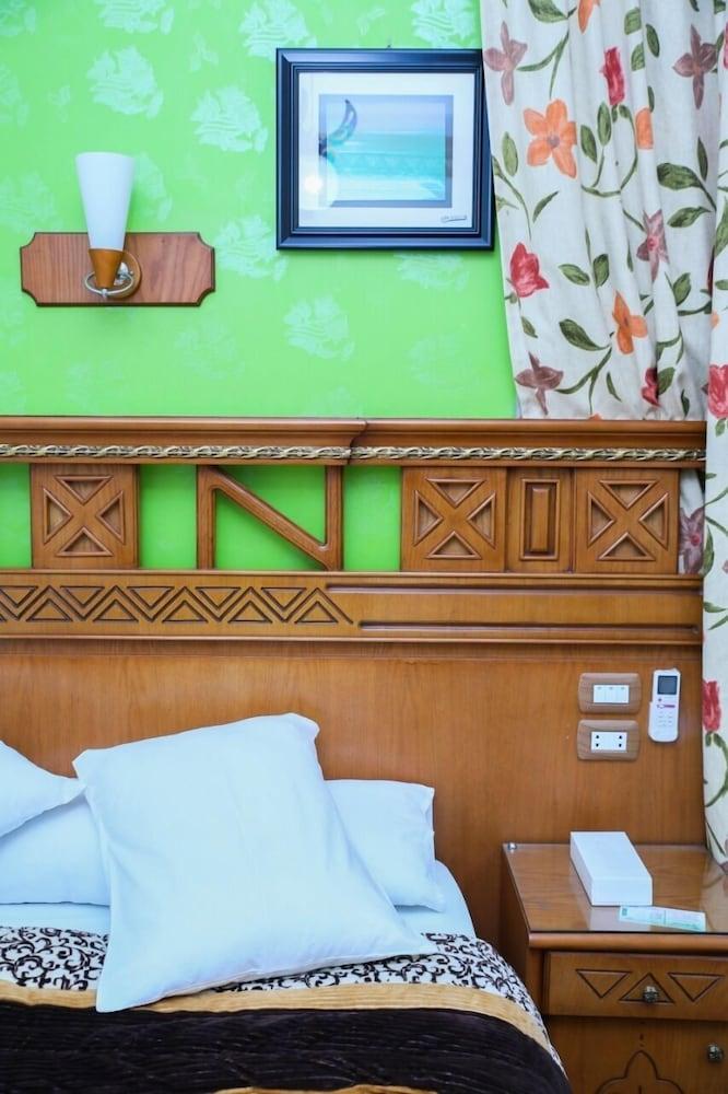 Teba Hotel in Ras Elbar