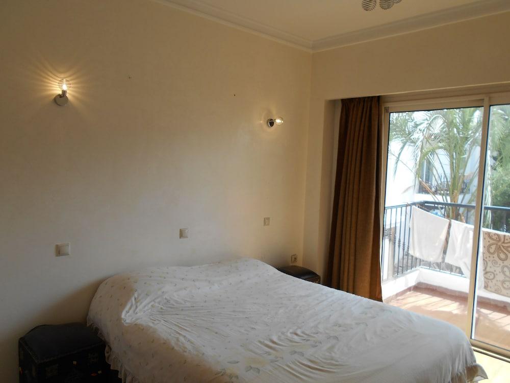 Lovely two Bedroom Apartment Ref T24302