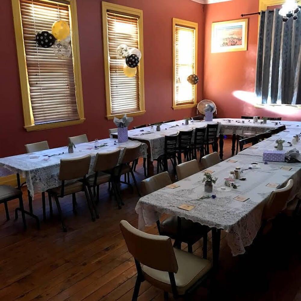 Federal Hotel & Motel