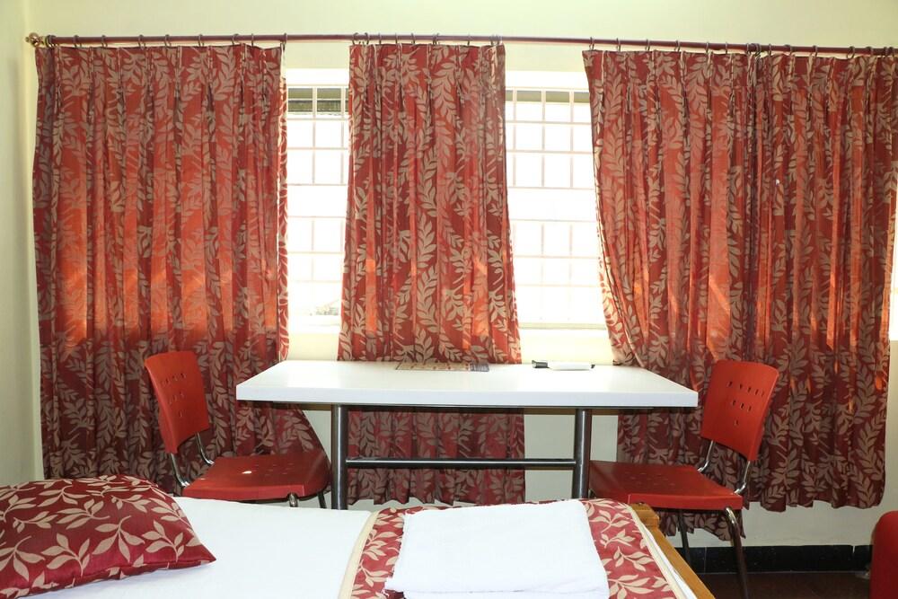 ULO Sai Jayanth Guest House