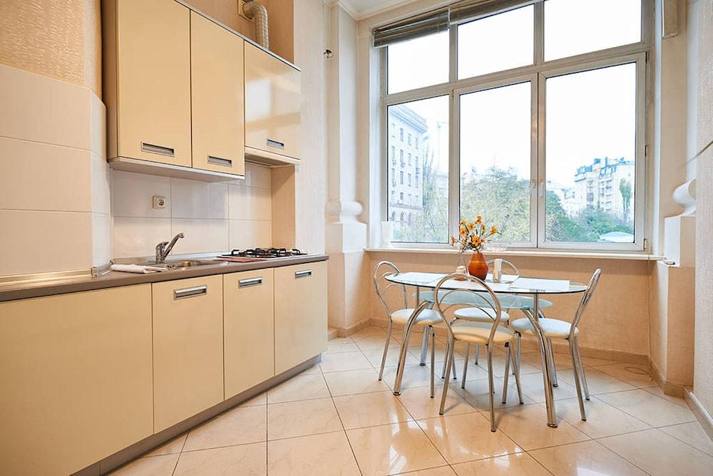 Home-Hotel Khreschatyk 27