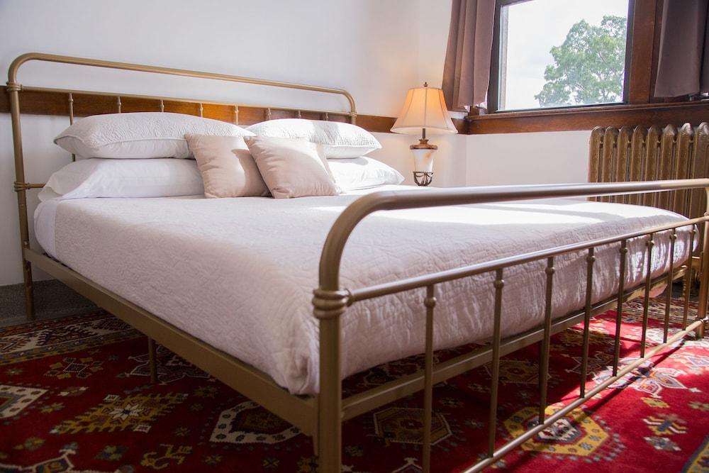 School 31 Lofts at Colors Studios