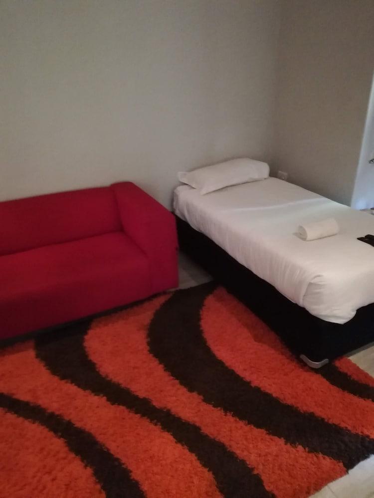 Green On Minni Guest House