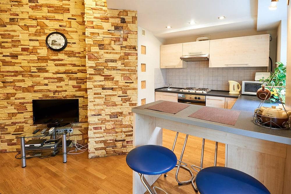 Home-Hotel Mechnikova 7