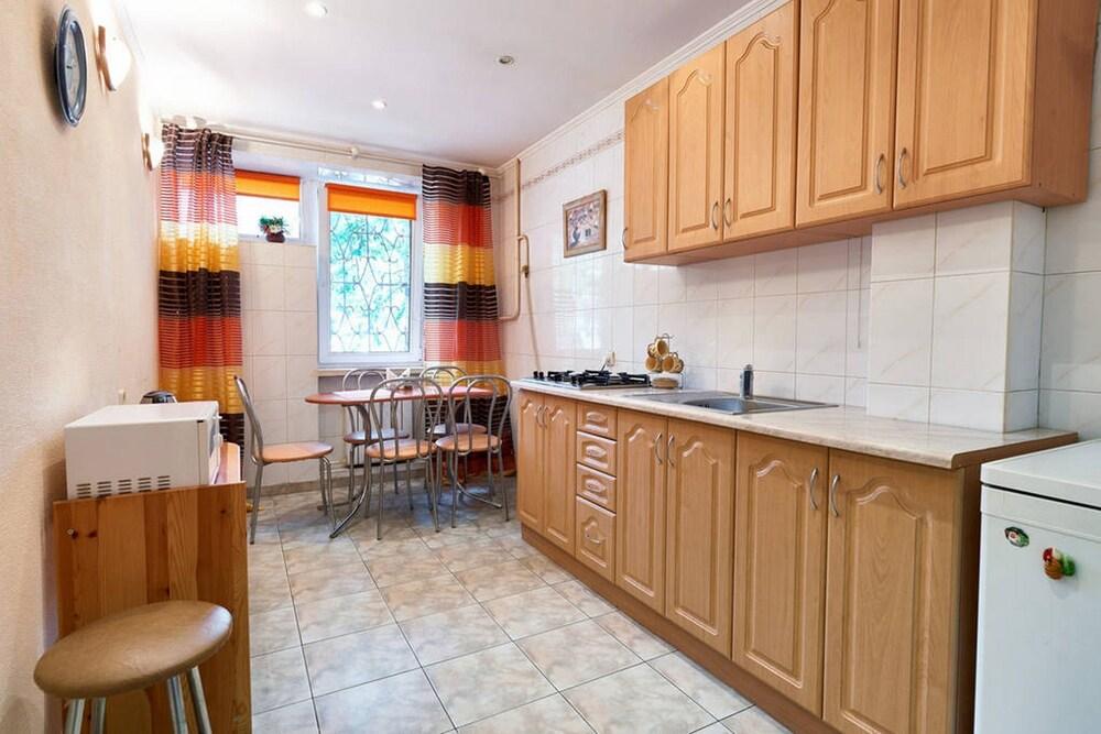 Home-Hotel Khoriva 32