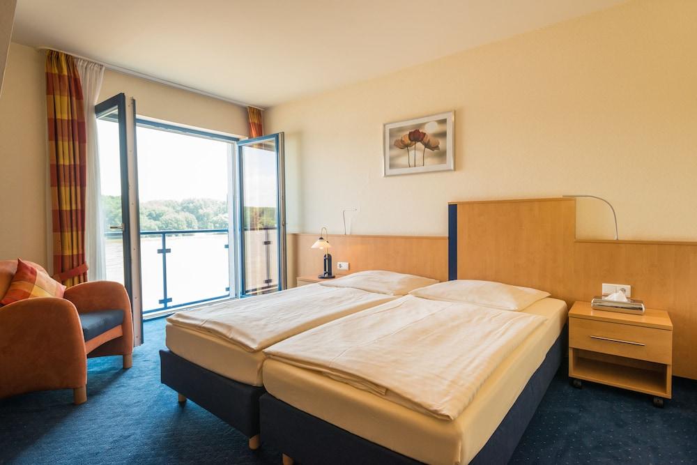 Rheinterrassen Hotel Café Restaurant