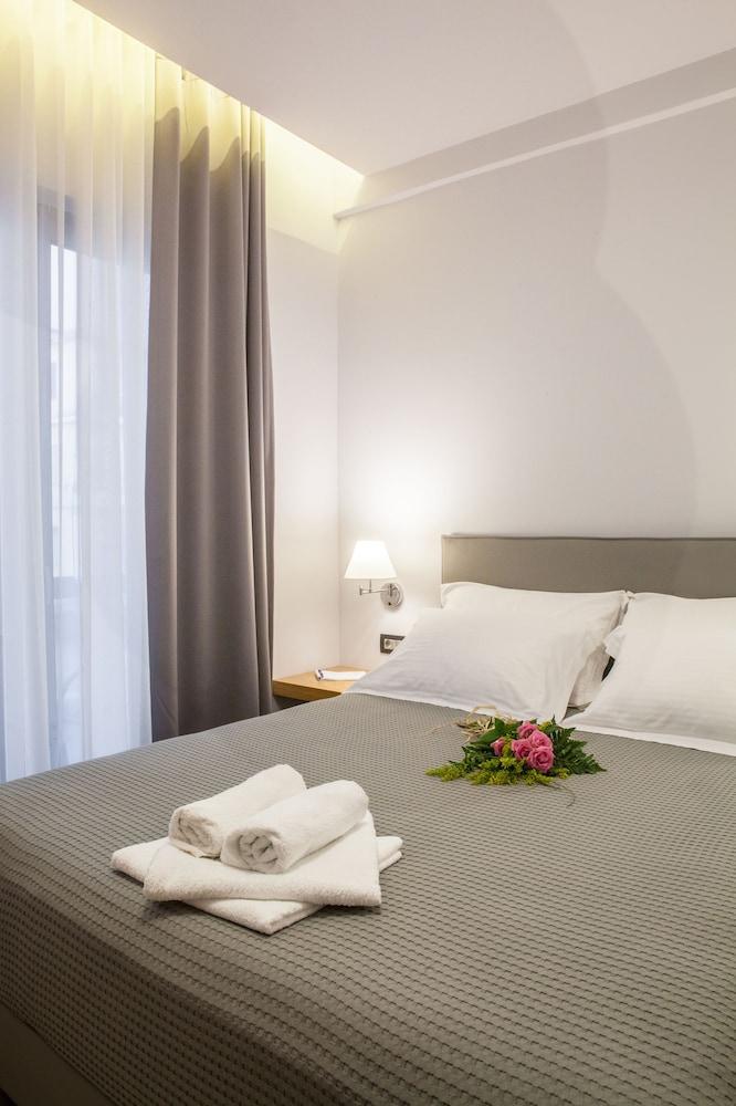 Anemos Rooms & Apartments