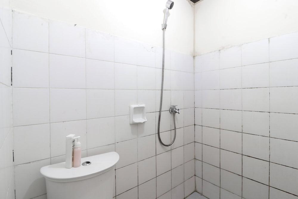 Dinda Apartemen Tangerang