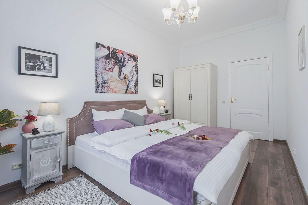 GM Apartment Spiridonovka