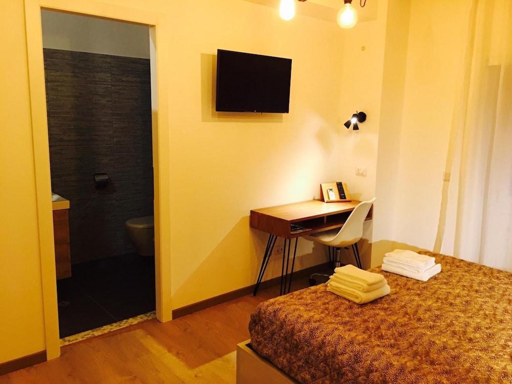 Verrazzano 37 Guest House