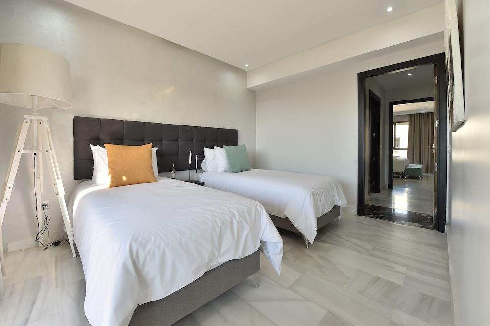 Suites Hotel Le Yacht