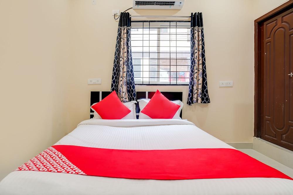 OYO 46419 Moon Light Hospitality