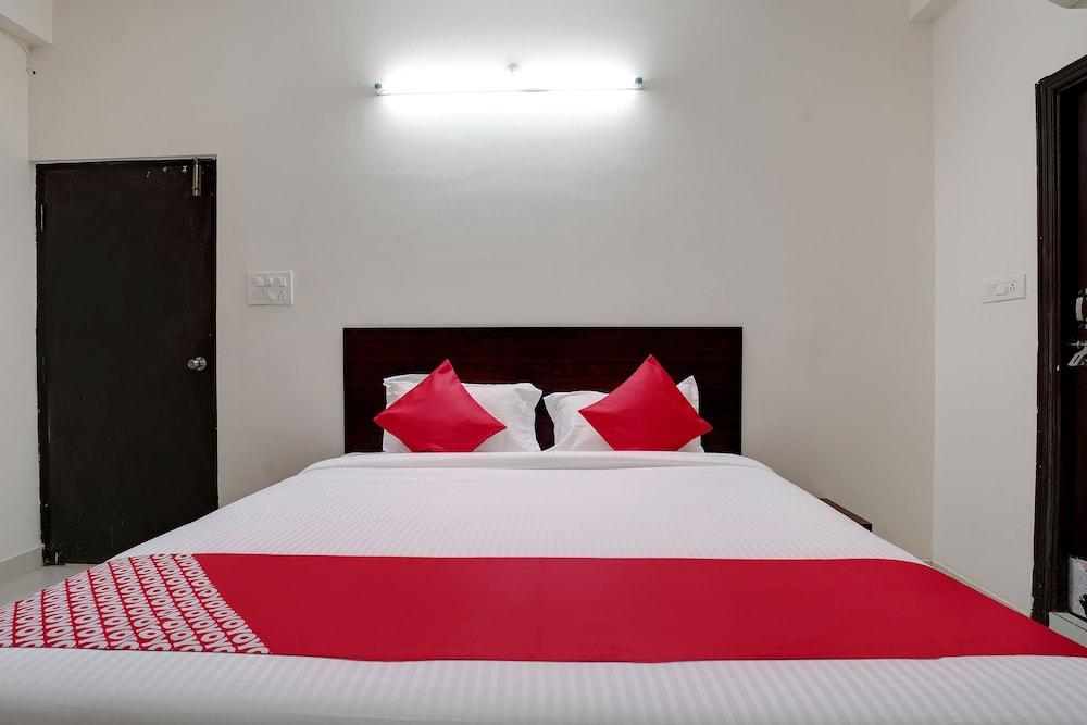 OYO 41102 Hyderabad Elite