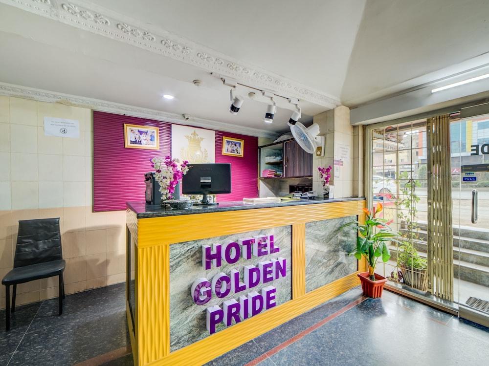 OYO 29087 Hotel Golden Pride