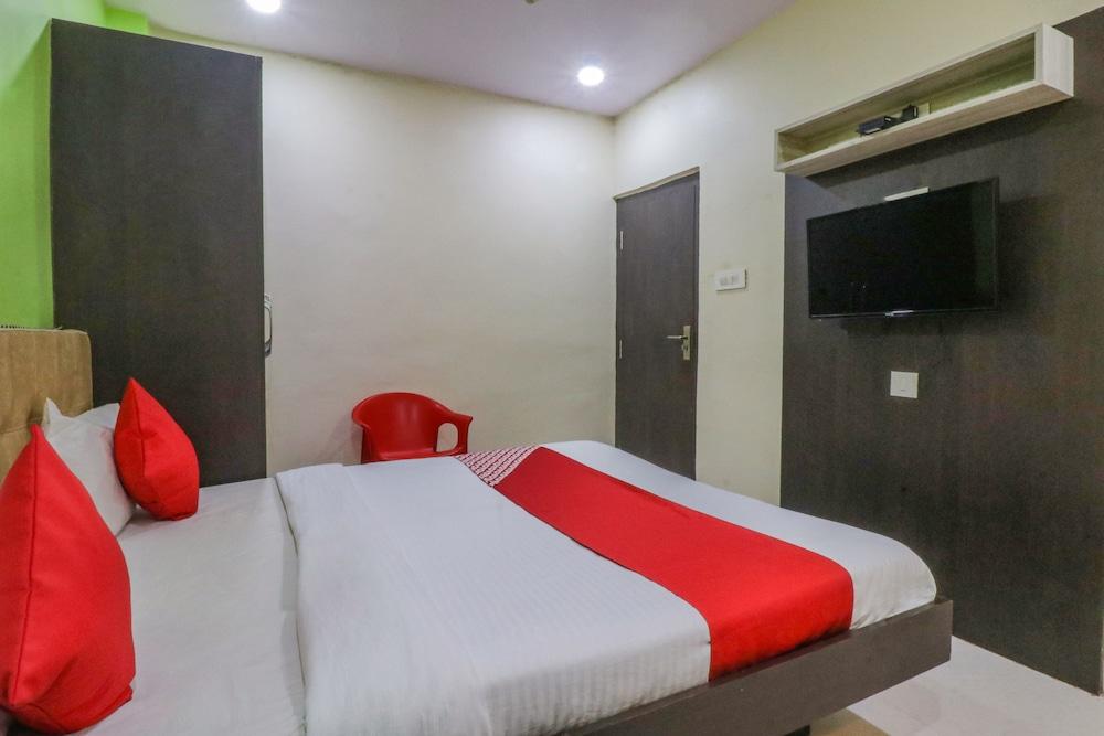 OYO 47586 J J Residency