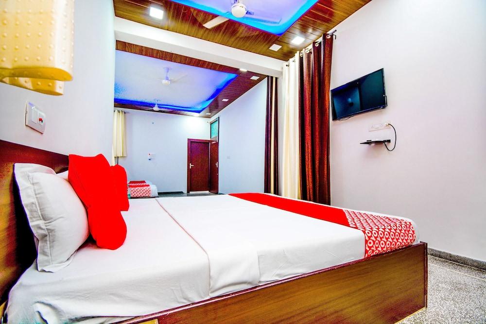 OYO 36683 Hotel Mubarak