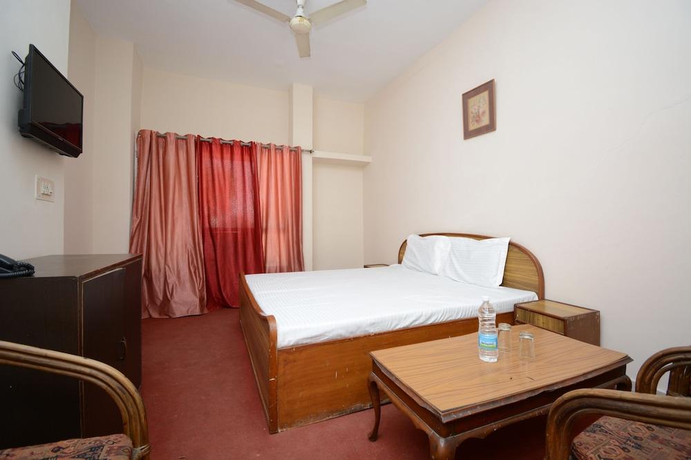 OYO 37159 Hotel Tanveer