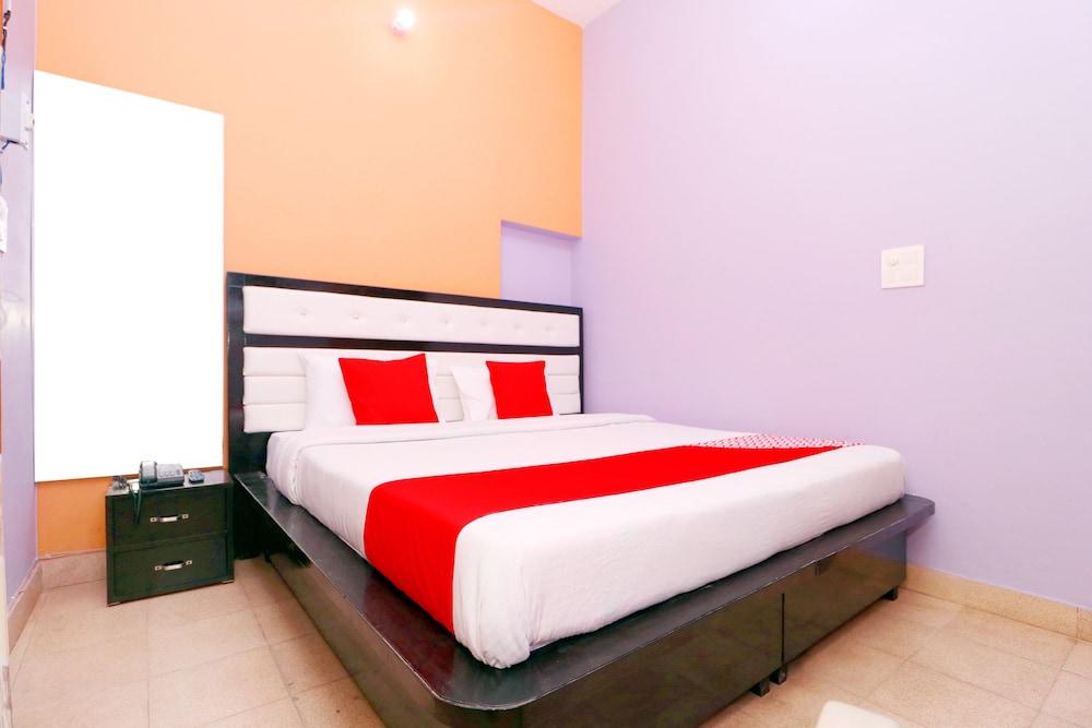 OYO 39852 Hotel Noor