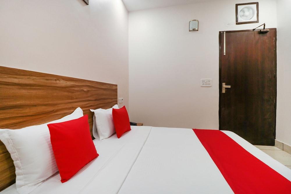 OYO 45965 Hotel Krishnam