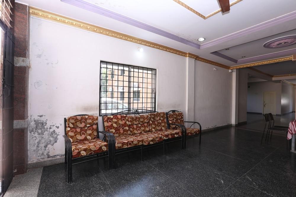 OYO 30297 Riviera Residency