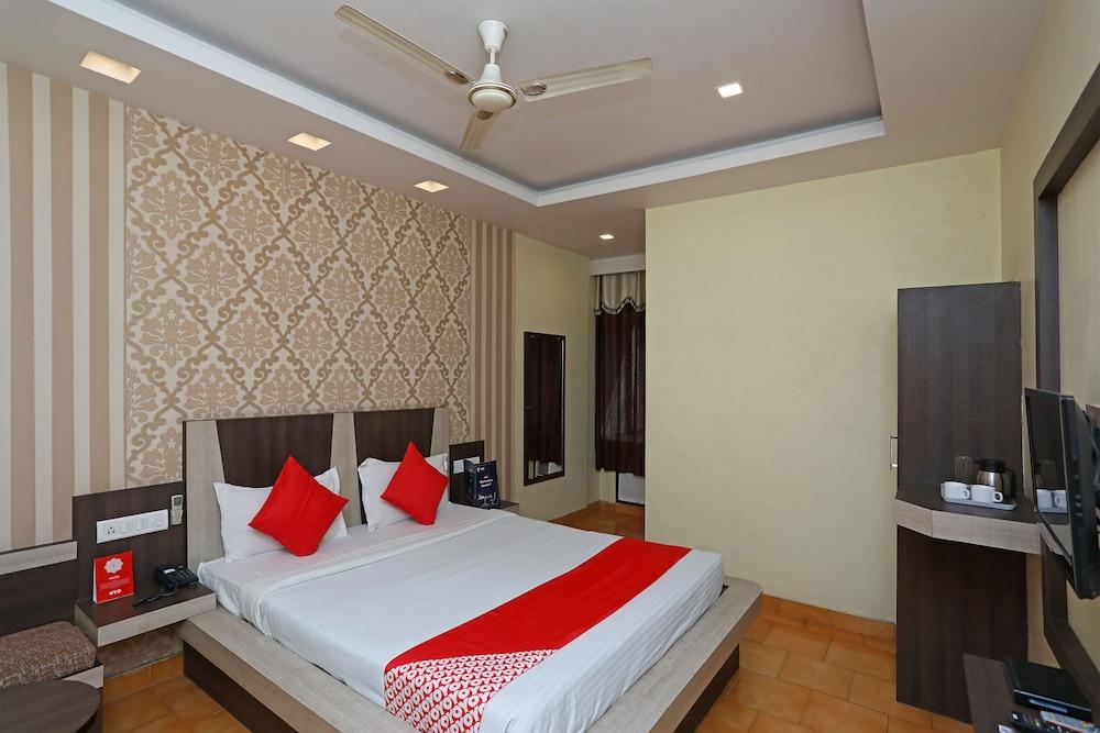 OYO 29689 Hotel Pramod