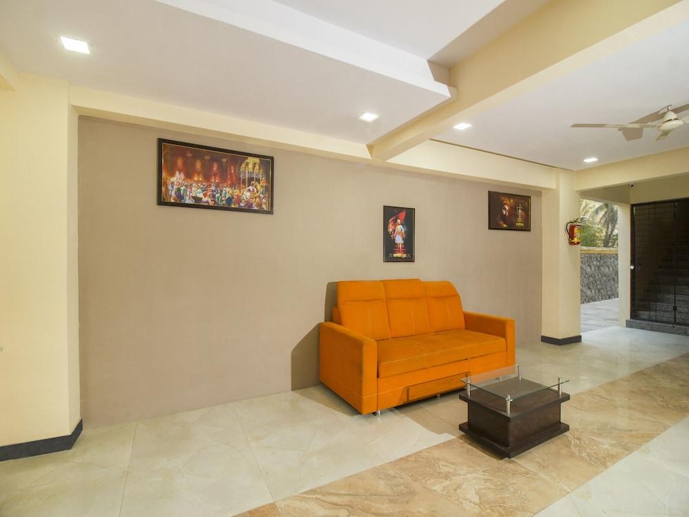 OYO 24621 The Star Hotel