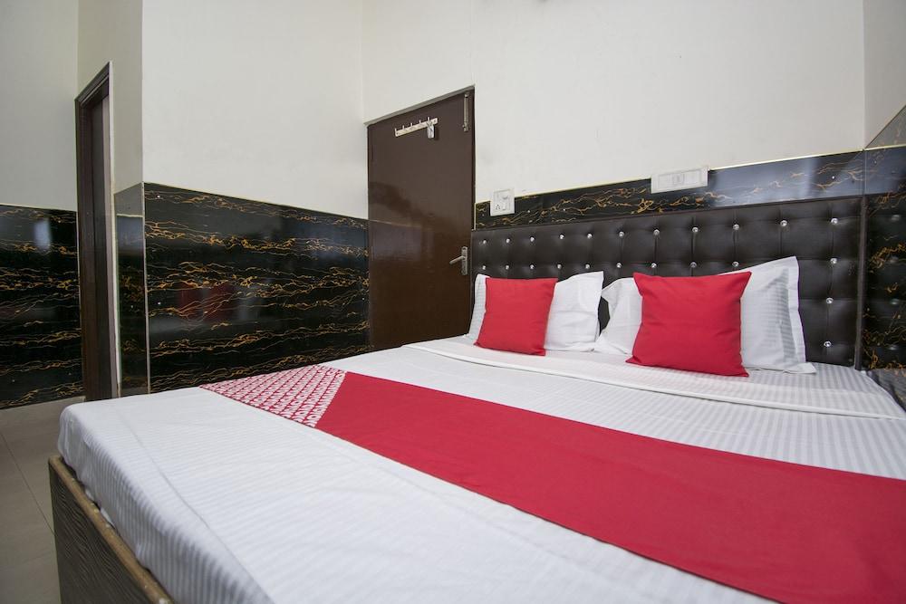 OYO 43606 Darshan Guest House