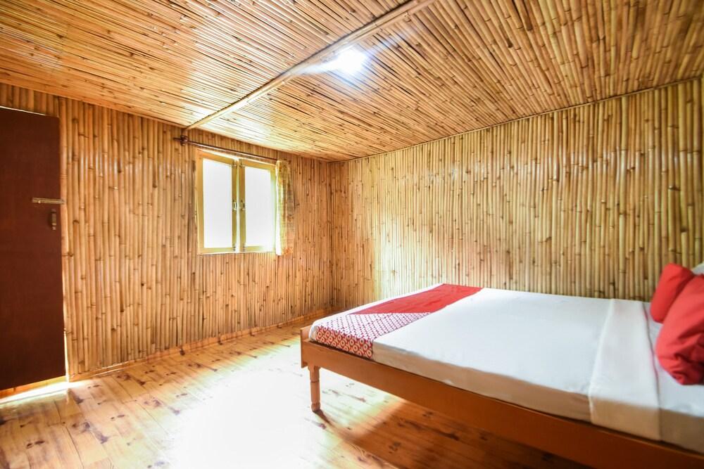 OYO 47035 Reva Camps