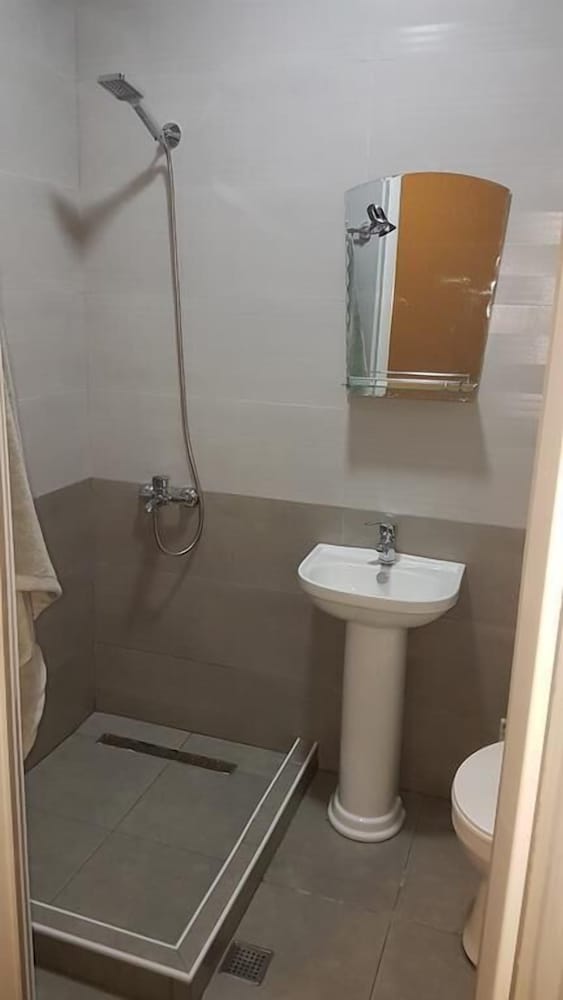 Riverside Apartment on Chkheidze