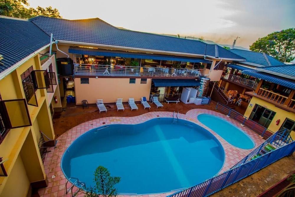 Hotel Paradise on the Nile