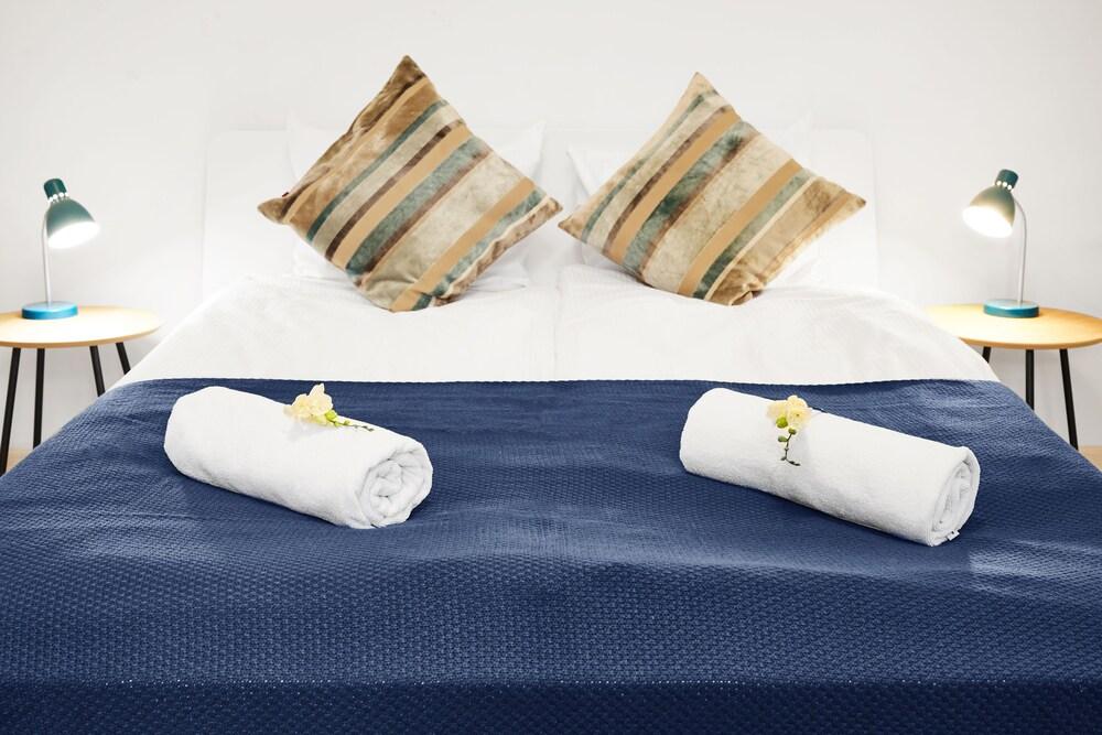 Light Apartment Zyblikiewicza Street