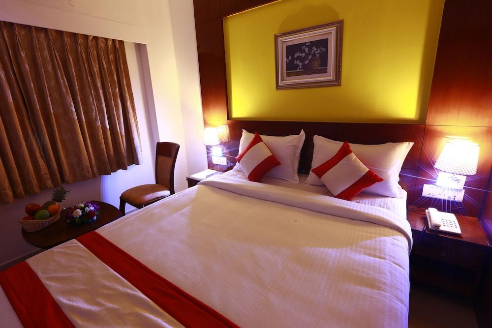 Hotel Priyadarshini Park