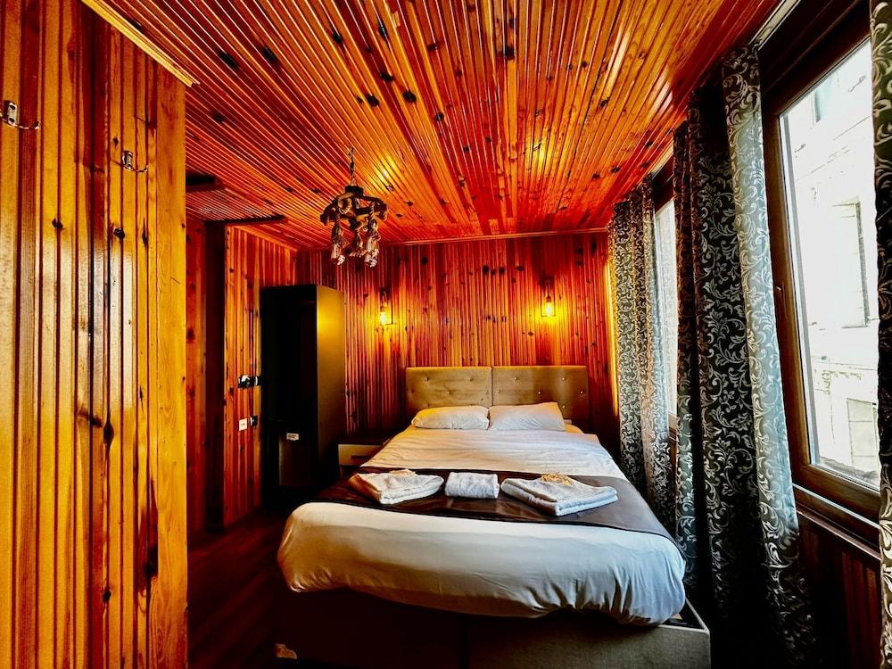 Taksim Palace İstanbul Hotel