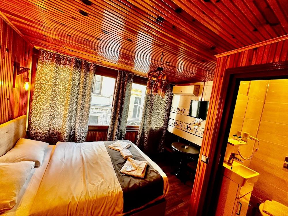 Taksim Palace İstanbul Hotel