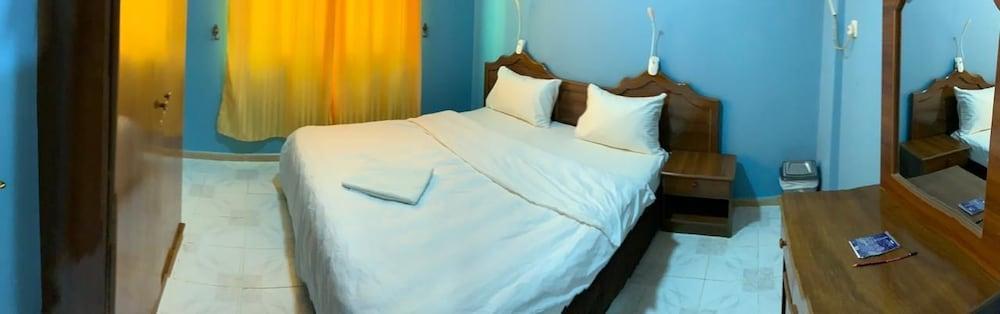 Al Rawdha Hotel Flats