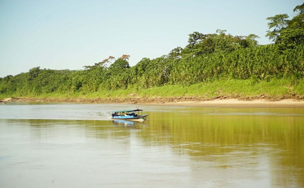 Area de Conservacion Bahuaja - Ecolodge