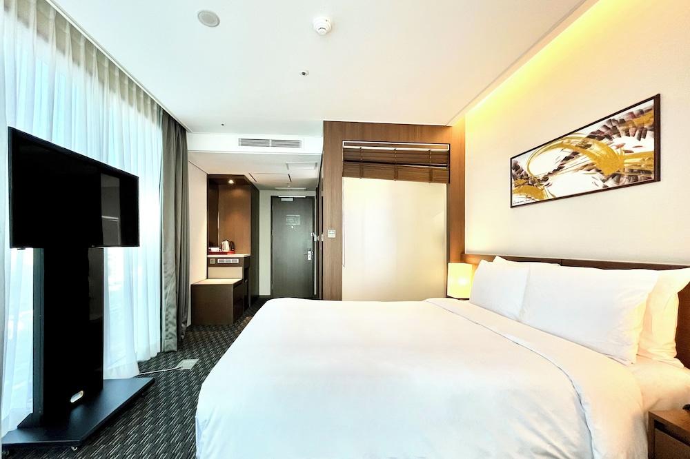 Ramada Encore by Wyndham Busan Station