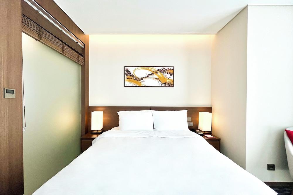 Ramada Encore by Wyndham Busan Station