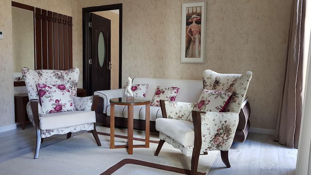 Hotel Liberty Theatre